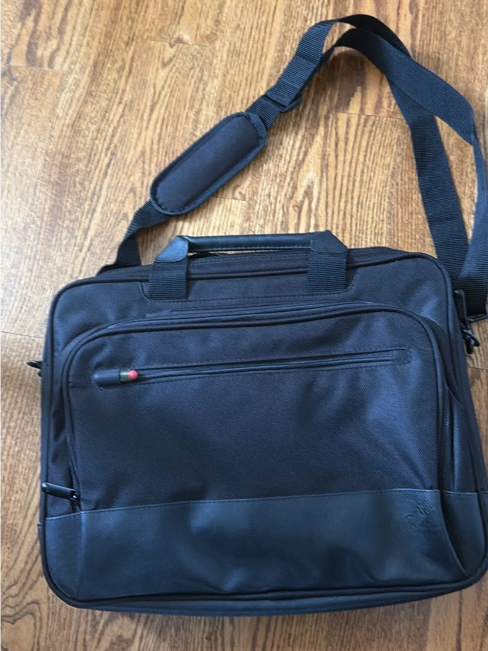 Laptop shoulder carry bag - new